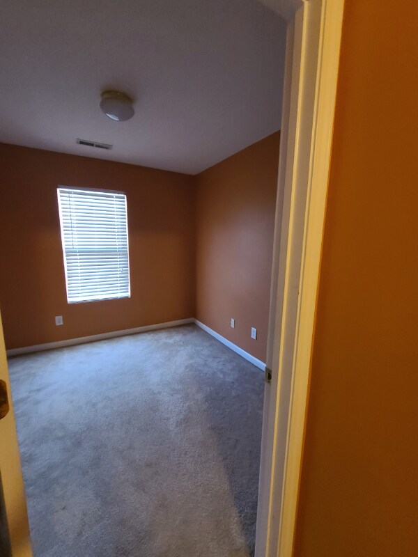 Building Photo - 107 Queensberry Ct