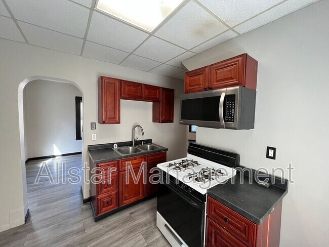 Building Photo - 3616 Independence Rd