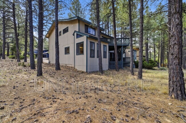 Building Photo - 1410 Inverrary Way