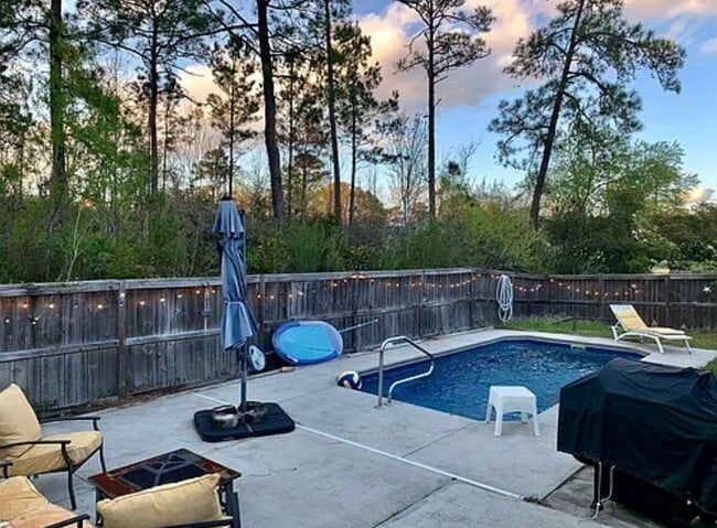 Building Photo - 601 Tisbury Ln