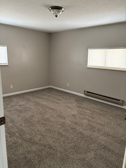 Building Photo - 818 Highland Ave