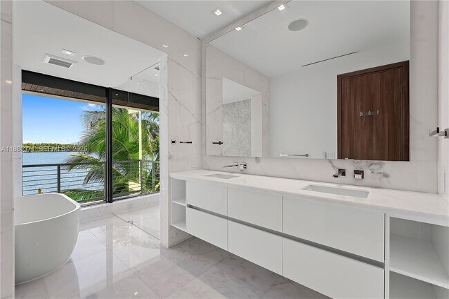 Building Photo - 1311 Stillwater Dr