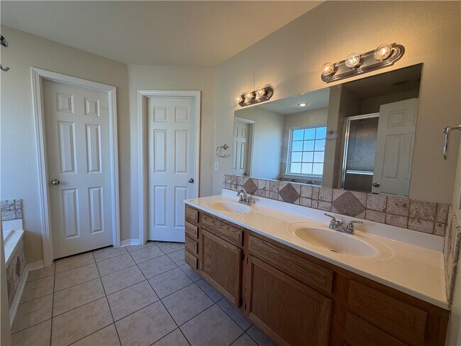 Building Photo - 350 Beasley Dr