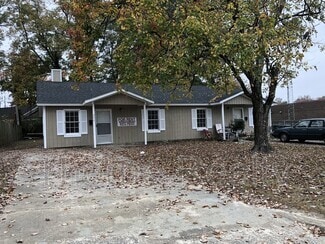 Building Photo - 404 Dowd St