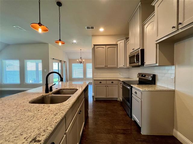 Building Photo - 4010 Bridle Path Ln