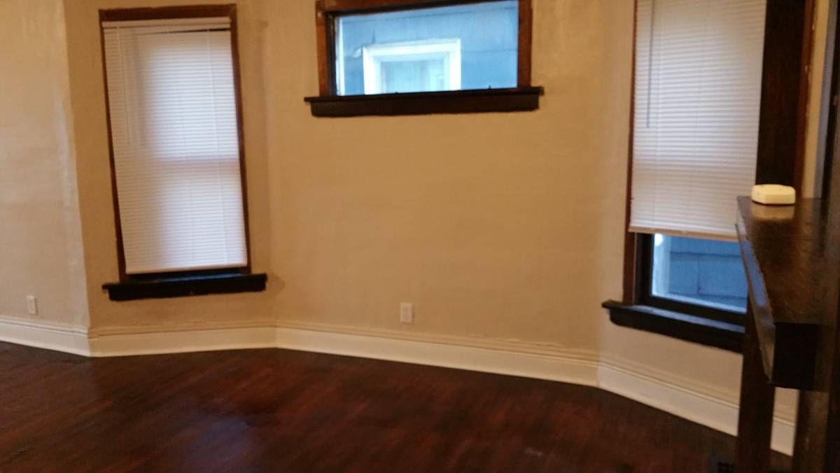 Building Photo - 1901 Seneca St