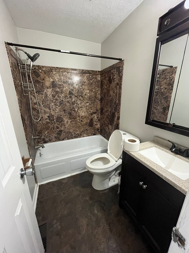 Building Photo - 1506 Yazoo Dr