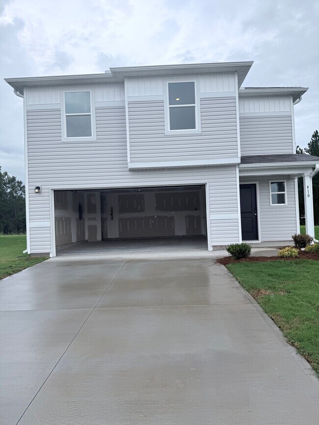 Building Photo - 410 Sweltey Dr