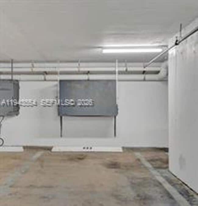 Building Photo - 1 Alhambra Cir