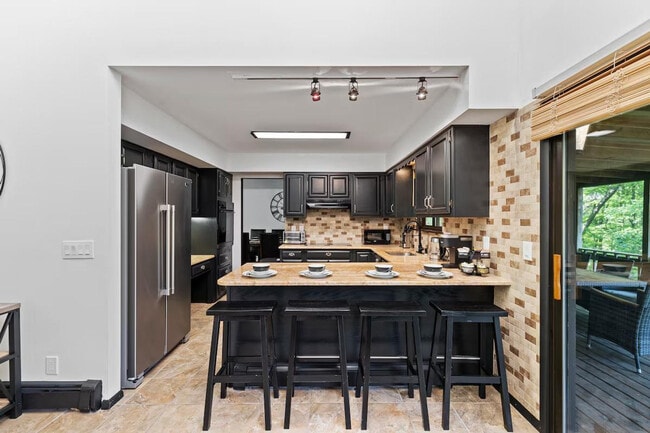 Building Photo - 108 Helms Hill Rd