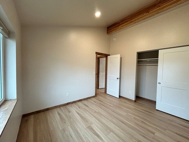 Building Photo - Brand New, Energy Efficient, 2 Bed, 1 Bath Home in Hamilton