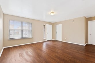 Building Photo - 3 Bedroom/2 Bath Meadow Brook Subdivision