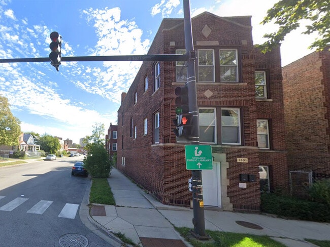Building Photo - 7301 S Yates Blvd