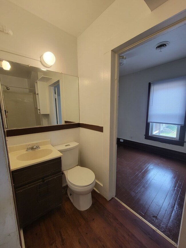 Building Photo - 324-324-324-322 5th Ave