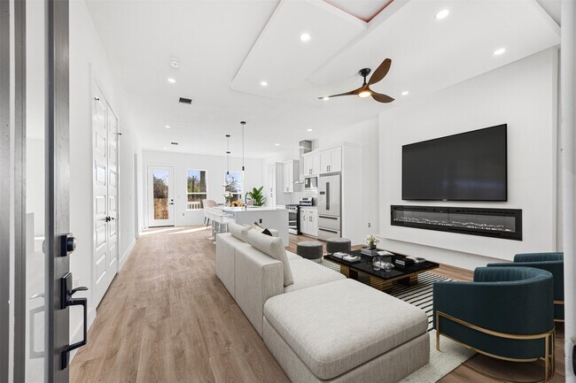 Building Photo - 615 Lettie St