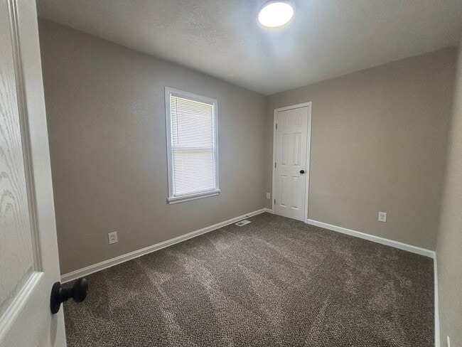Building Photo - Perfect for Anyone Looking for a Move-in-Ready Space That Feels Like Home! Rent or Rent To Own Av...