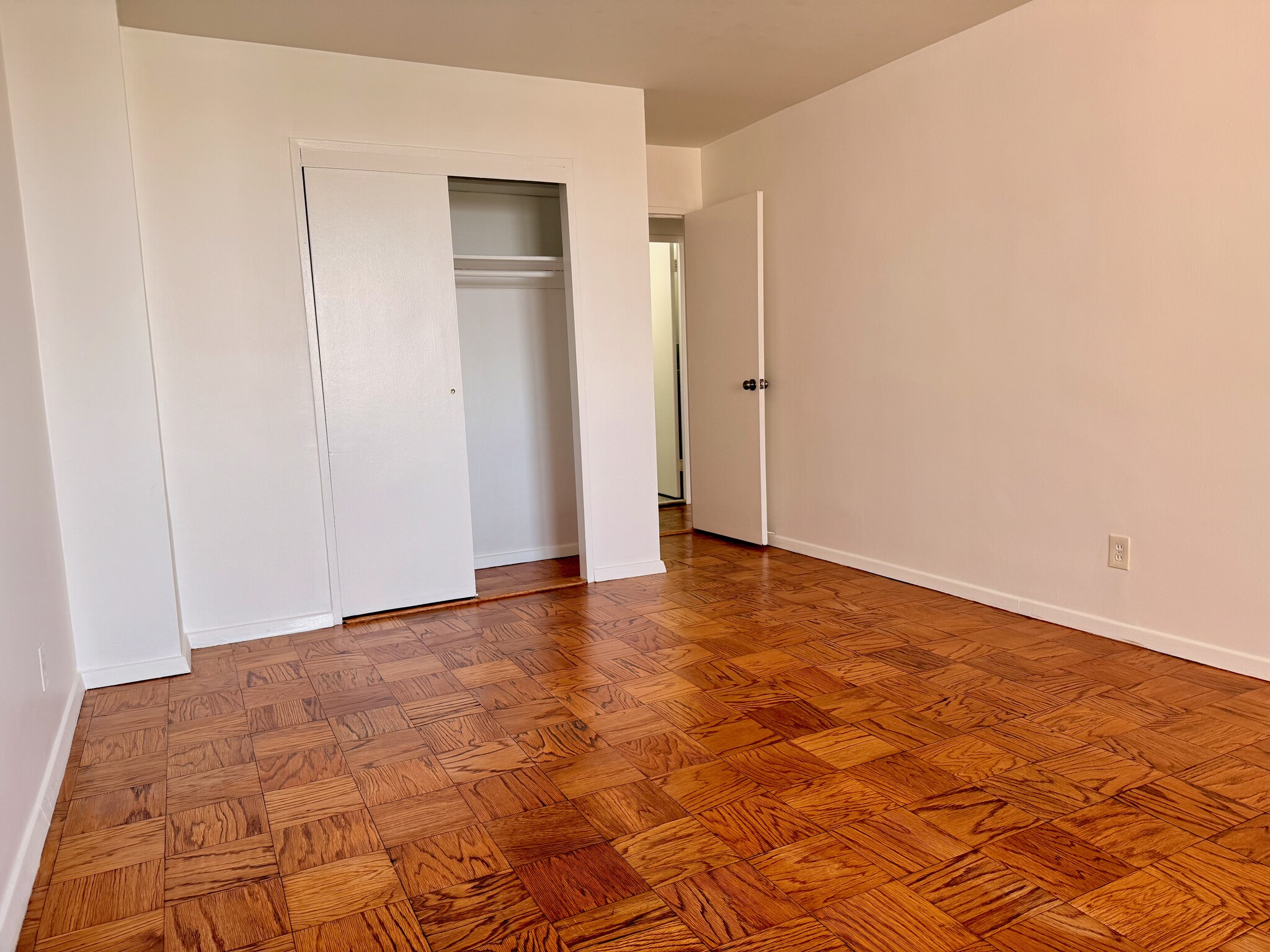 Building Photo - 10 Huron Ave