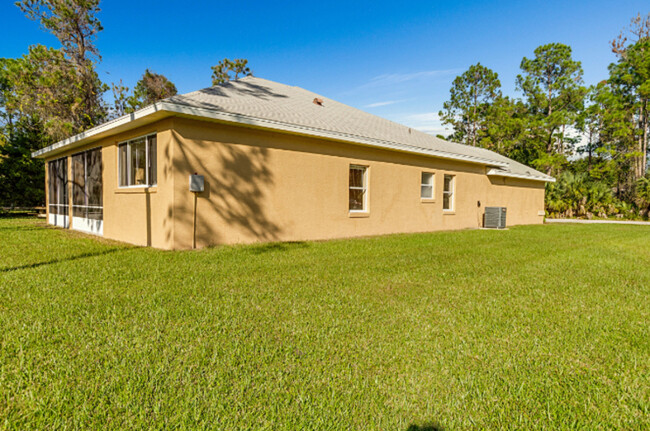 Building Photo - 34 Rainbow Ln