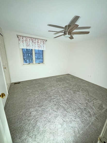 Building Photo - 5138 Hale Dr