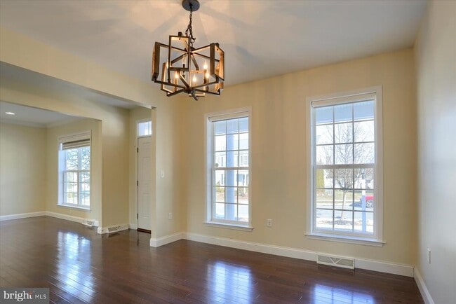 Building Photo - 978 Powder Horn Dr