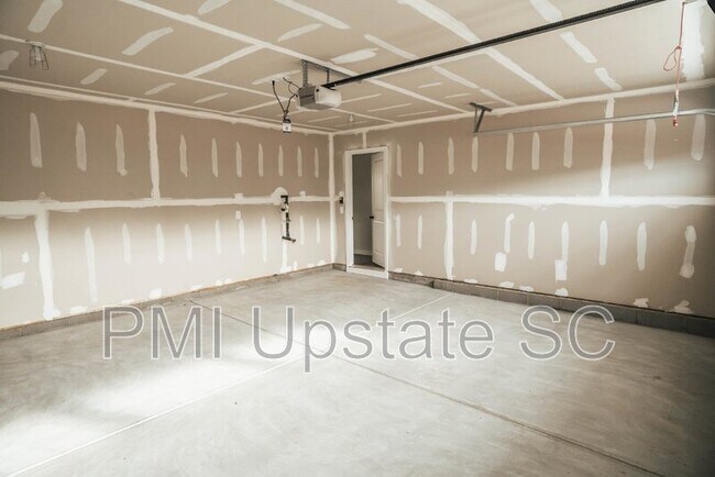 Building Photo - 132 Wls Sta Rd