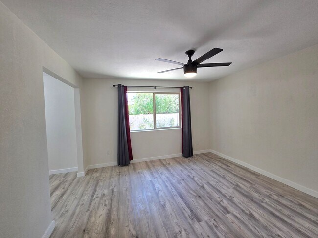 Building Photo - Beautiful 3 bedroom / 2 bath in Scottsdale!