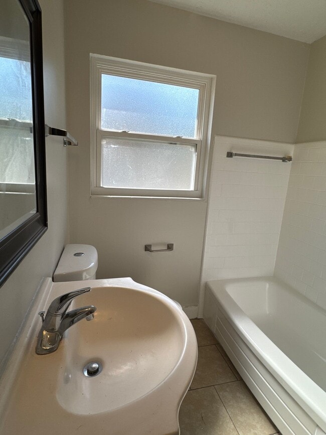 Building Photo - 8103 Joffre Dr