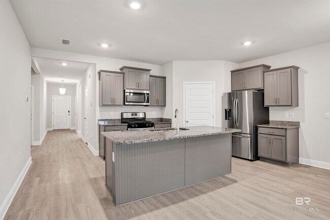 Building Photo - 390 Gemini St