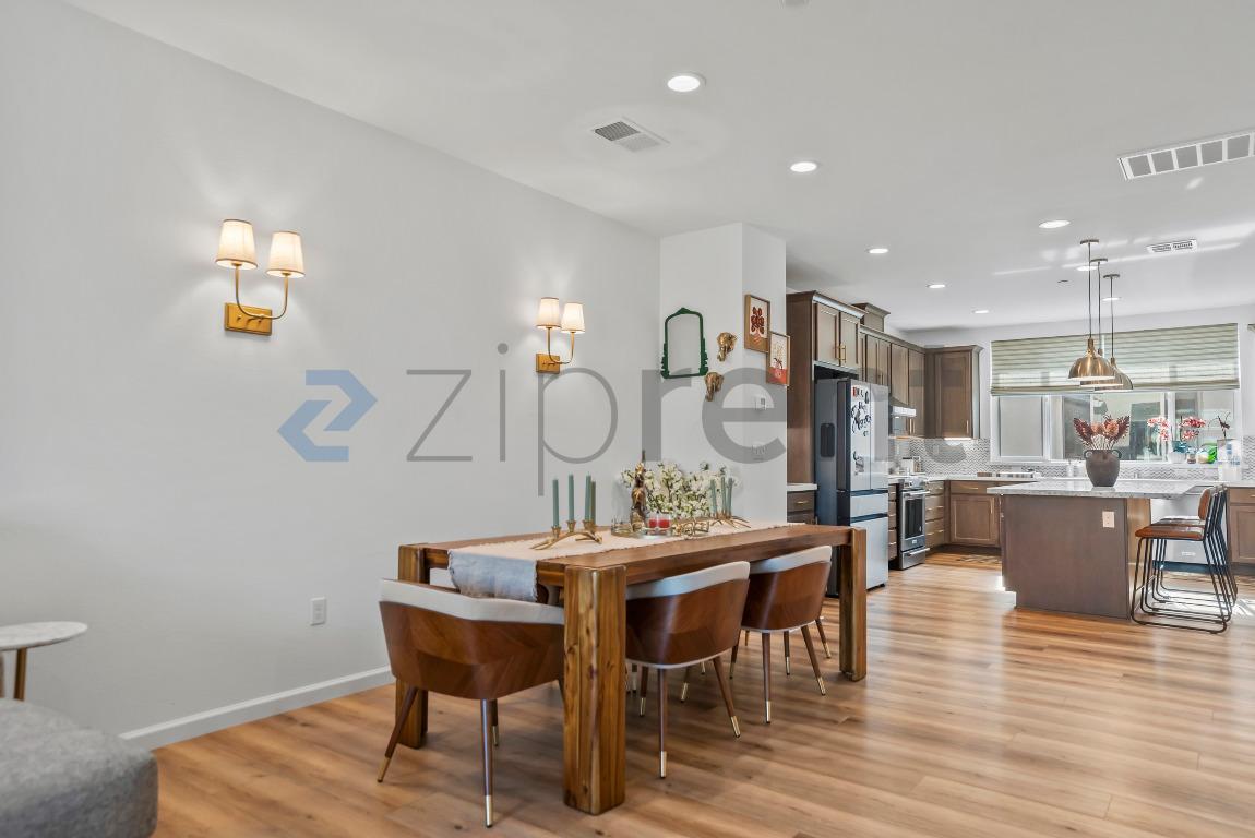 Building Photo - 6216 Diamond Wy