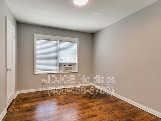 Building Photo - 422 Wilson Dr