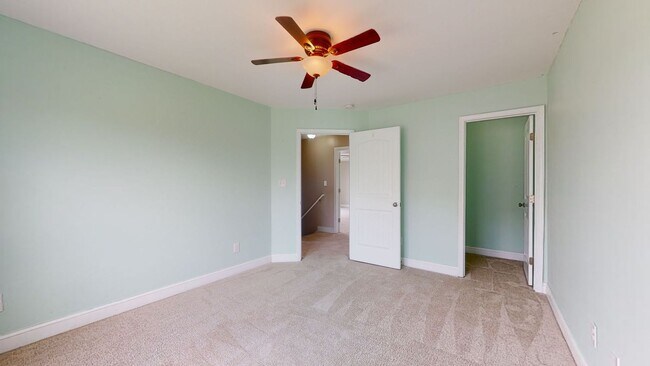 Building Photo - 4 Bedroom Home in Carolina Plantations!