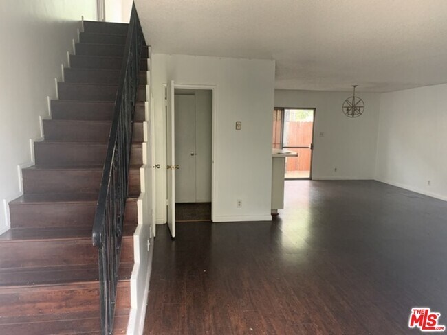 Entrance View - 2412 S Shenandoah St