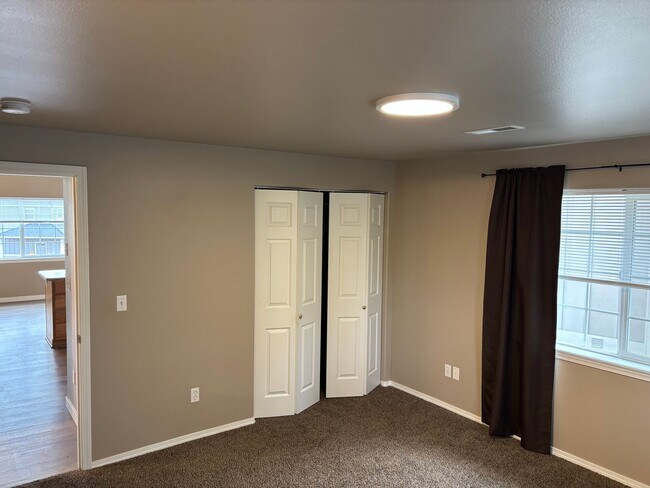 Building Photo - 1523 NE Frank McClean Ct