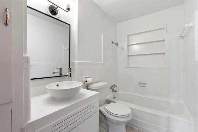 Building Photo - 1000 Arcadia Ave