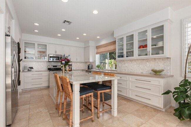 Building Photo - 6052 Rancho Bravado