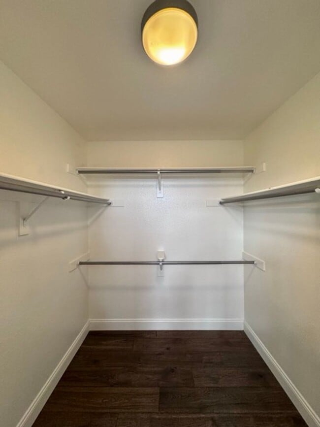Building Photo - Available for LEASE! 3 bedroom 2 bathroom ...