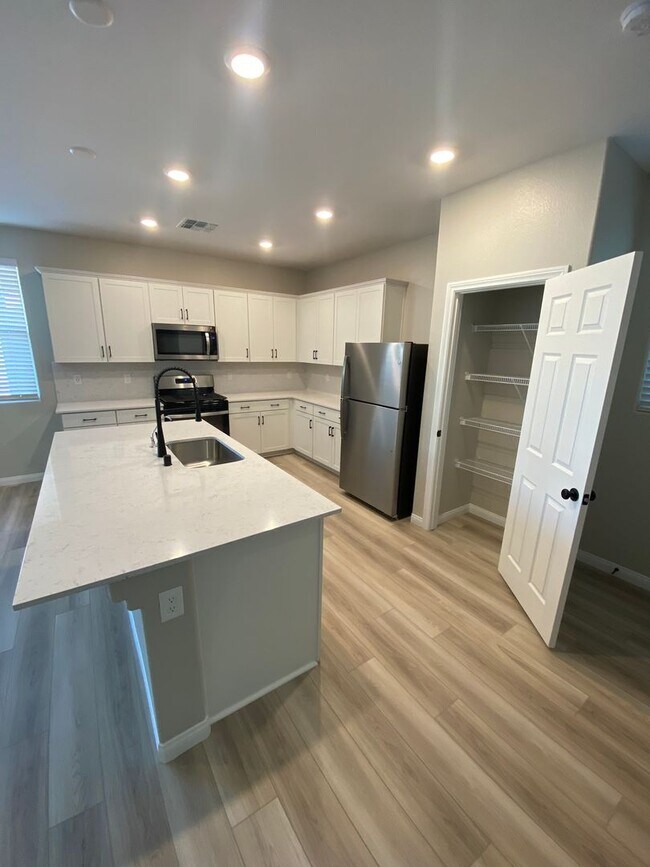 Building Photo - Americana Property Mgmt - 2022 built 4 bedrooms in prime South West Las Vegas