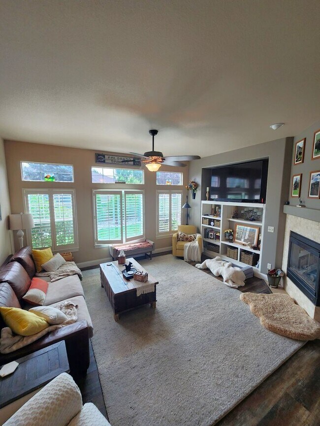 Building Photo - Beautiful Home in Pine Creek