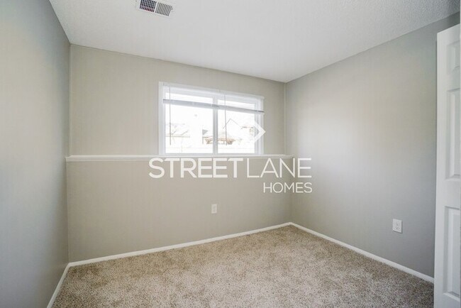 Building Photo - Spacious 4 bedroom home in Columbus!