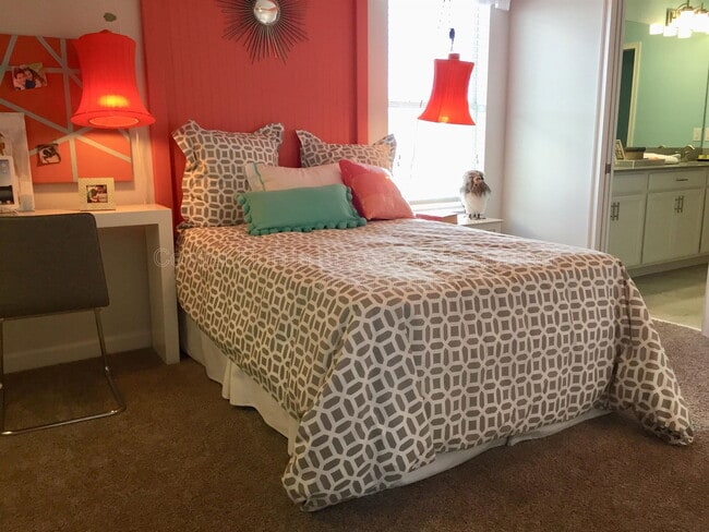 Building Photo - 12076 Theme Alley