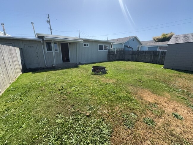 Building Photo - Cozy 2 Bed 1 Bath King Salmon home within ...