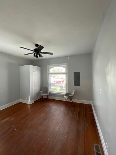 Building Photo - 214 Arlington Ave