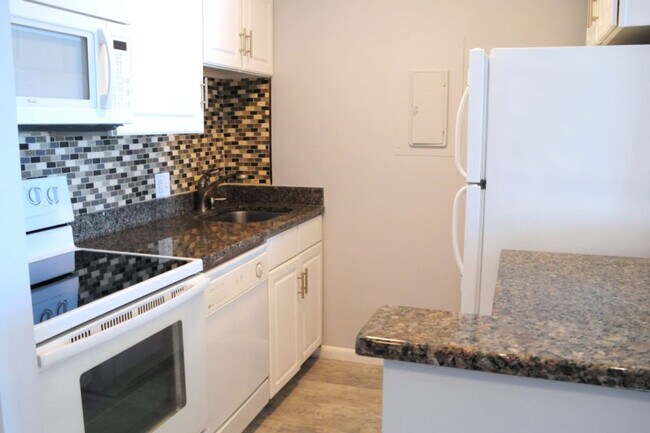 Building Photo - 201 Rudee Loop Connector