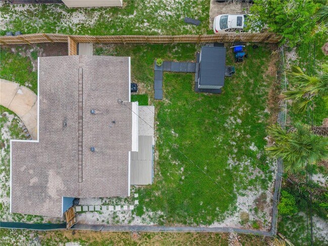 Building Photo - 211 Woodmere Blvd