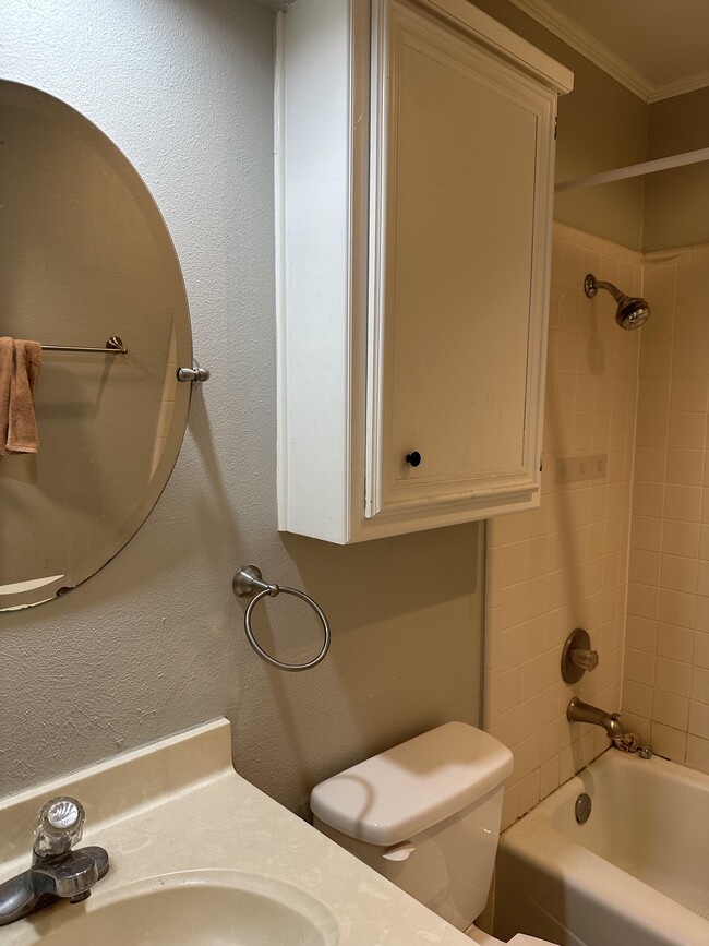 Building Photo - 5701 88th St