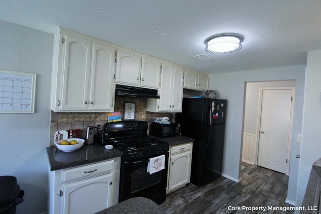 Building Photo - 1301 Del Norte Dr