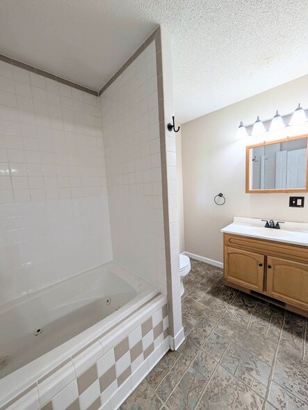 Building Photo - 358 Henson Ln