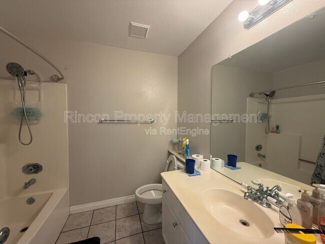 Building Photo - 1220 Nautical Way