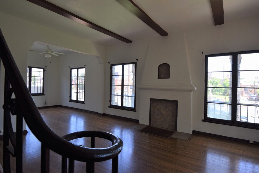 Building Photo - 1417 S Crescent Heights Blvd