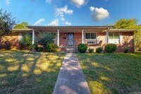 Building Photo - 7001 Blue Bird Dr